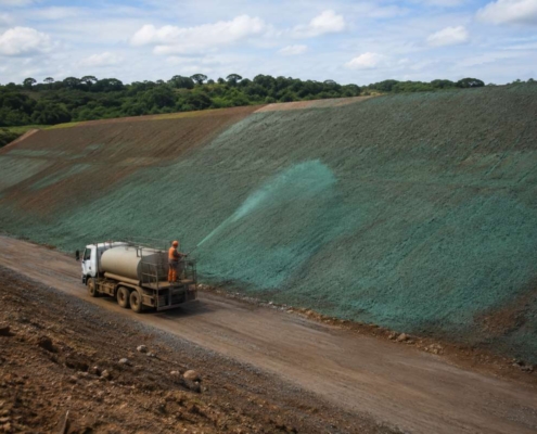 Hidrossemeadura em áreas extensas: vantagens reais